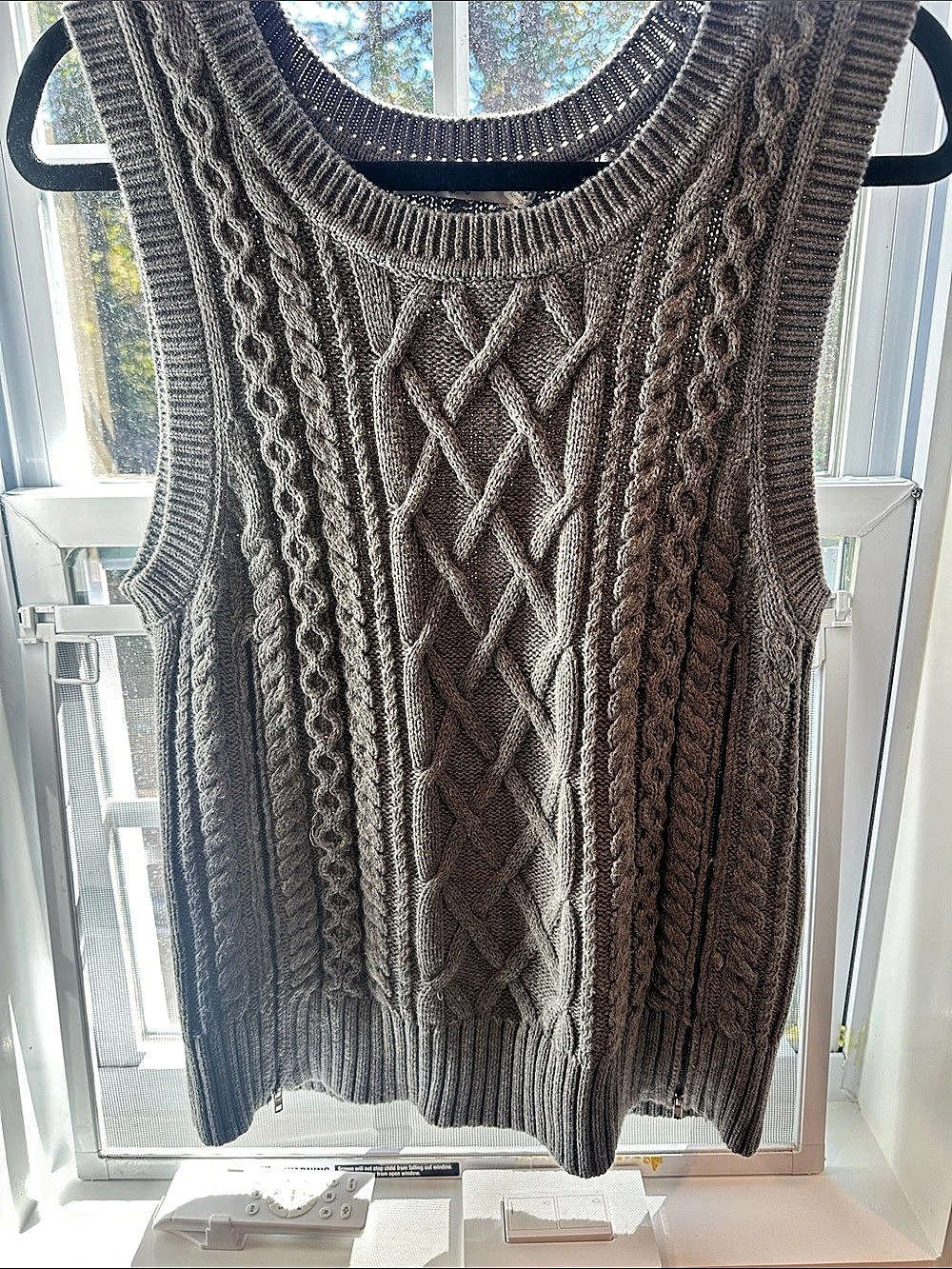 Ost Cable Knit Vest in Gray Size Small